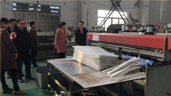 中空板廠家-匯源塑膠扒皮會3