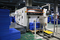 中空板自動沖壓機(jī)設(shè)備